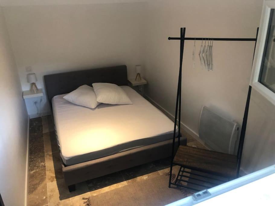 Bienvenue « A L'Ombre Du Figuier » Apartamento Pieusse Exterior foto