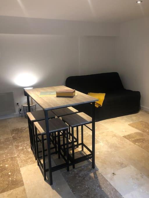 Bienvenue « A L'Ombre Du Figuier » Apartamento Pieusse Exterior foto